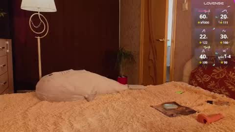 Snapshot of kateslil chatting on 12-24-24, 06:22 Kate online show from 12-24-24, 06:22