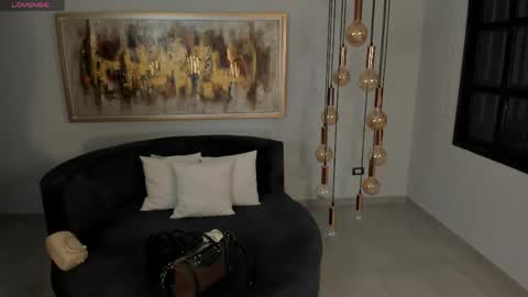 K A T E  online show from 05-15-26, 10:33