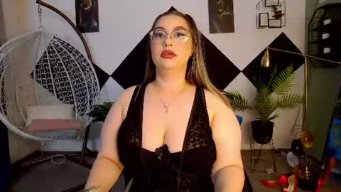 Snapshot of katewalker_ chatting on 07-04-26, 06:03 Kate online show from 07-04-26, 06:03