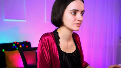 Snapshot of katewillows chatting on 02-14-26, 04:31 katewillows online show from 02-14-26, 04:31