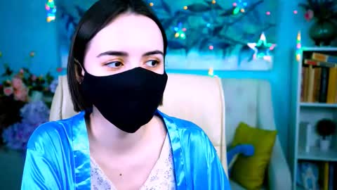 katewillows online show from 03-26-26, 04:18