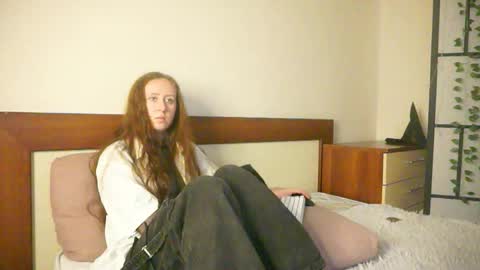 Lisa online show from 10-22-25, 07:52