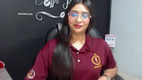 Snapshot of kathe0v chatting on 05-05-26, 09:45 Call me Lau online show from 05-05-26, 09:45