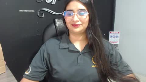 Snapshot of kathe0v chatting on 05-06-26, 11:43 Call me Lau online show from 05-06-26, 11:43