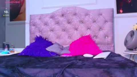 Snapshot of katheeriine chatting on 02-06-26, 01:32 katheeriine online show from 02-06-26, 01:32