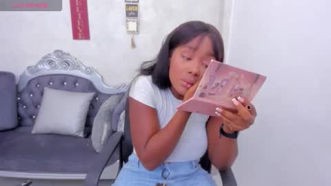 katherin online show from 11-30-25, 01:48