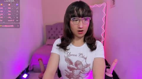 Snapshot of katherine_tay chatting on 05-31-26, 06:20 KATHERINE online show from 05-31-26, 06:20