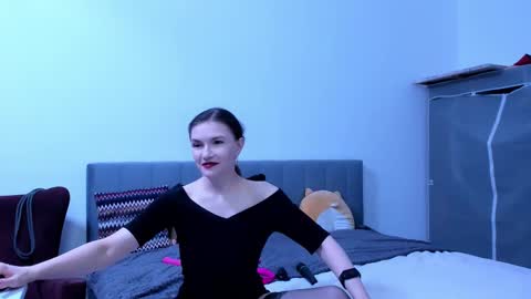 Katherine online show from 12-04-25, 04:16