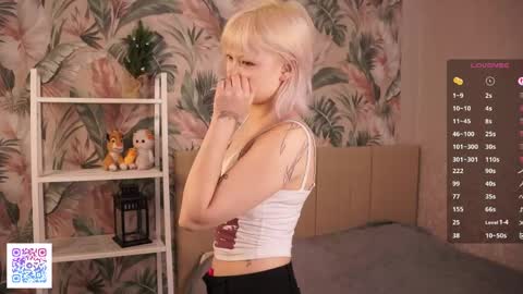 Bella online show from 05-14-26, 06:37