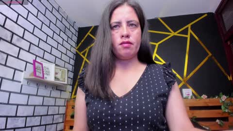 Paola online show from 01-10-25, 01:20