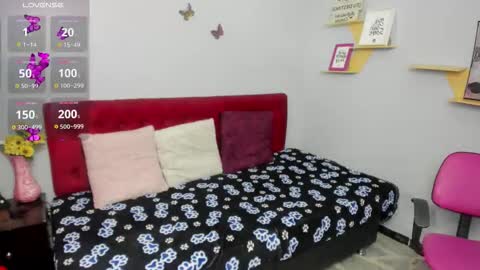 Paola online show from 10-08-25, 01:20