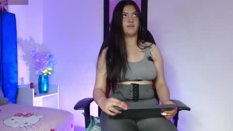 Snapshot of katia_dior chatting on 03-26-26, 02:22 katia_dior online show from 03-26-26, 02:22