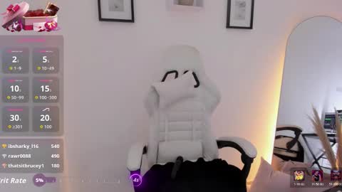 Katia  online show from 12-22-25, 10:18