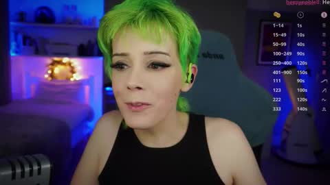 Snapshot of katie_cutie_ts chatting on 09-25-25, 04:54 Katie online show from 09-25-25, 04:54