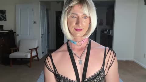 Snapshot of katiebabykitty chatting on 04-18-26, 03:21 katiebabykitty online show from 04-18-26, 03:21