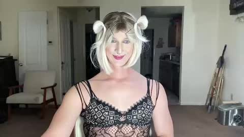 Snapshot of katiebabykitty chatting on 04-20-26, 02:31 katiebabykitty online show from 04-20-26, 02:31