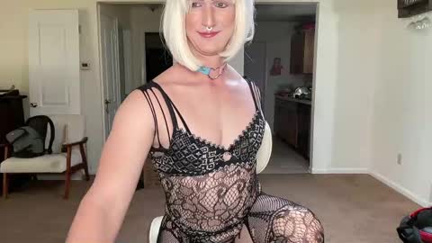 Snapshot of katiebabykitty chatting on 04-24-26, 01:57 katiebabykitty online show from 04-24-26, 01:57