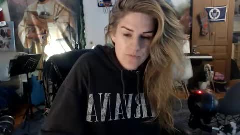 Katie online show from 03-25-26, 03:56