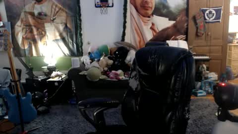 Snapshot of katiecutie_5 chatting on 05-17-26, 04:10 Katie online show from 05-17-26, 04:10