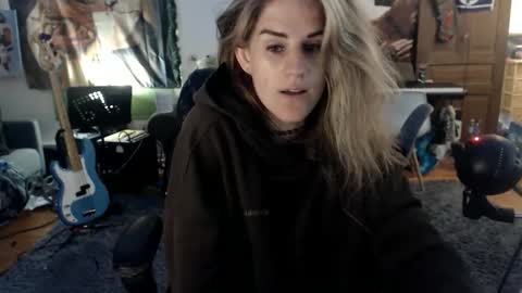 Snapshot of katiecutie_5 chatting on 06-04-26, 04:51 Katie online show from 06-04-26, 04:51