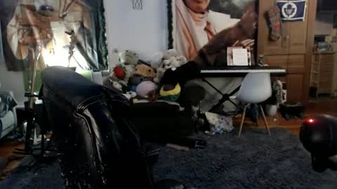 Snapshot of katiecutie_5 chatting on 06-17-26, 04:59 Katie online show from 06-17-26, 04:59