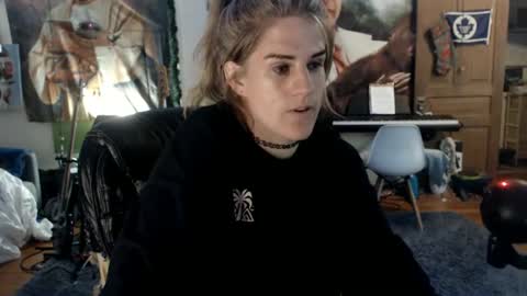 Snapshot of katiecutie_5 chatting on 06-25-26, 03:28 Katie online show from 06-25-26, 03:28