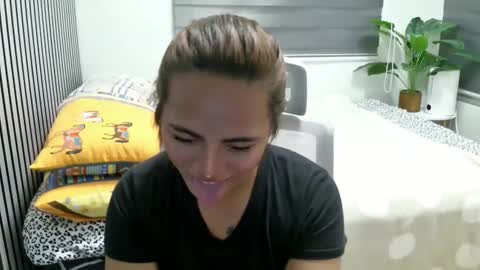 Snapshot of katiefrox_ chatting on 01-23-25, 01:13 katiefrox online show from 01-23-25, 01:13