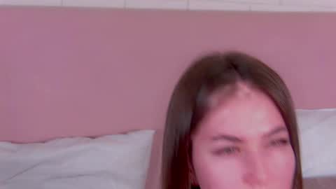 katiereeves online show from 11-21-25, 05:22