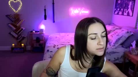 Snapshot of katieverona chatting on 12-29-24, 02:49 Katie Verona online show from 12-29-24, 02:49