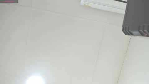 Snapshot of katitaluxury_hot chatting on 02-26-26, 01:15 katitaluxury_hot online show from 02-26-26, 01:15