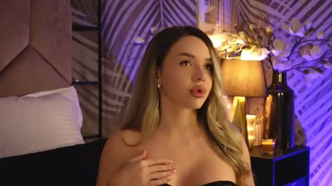 KatJolie online show from 11-17-25, 08:47