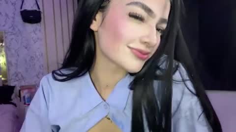 Snapshot of katleen_v chatting on 07-01-26, 12:23 Katleen. online show from 07-01-26, 12:23