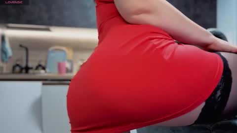 katniss_k online show from 11-23-25, 04:56