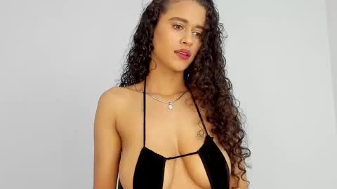 Snapshot of katrhin_66 chatting on 12-17-24, 03:28 Kathrin online show from 12-17-24, 03:28