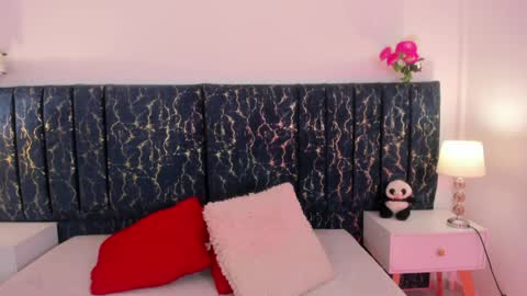 Snapshot of katte_landerr chatting on 04-27-26, 01:20 Katte online show from 04-27-26, 01:20