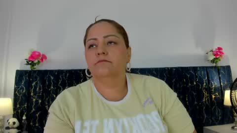 Snapshot of katte_landerr chatting on 05-22-26, 01:06 Katte online show from 05-22-26, 01:06