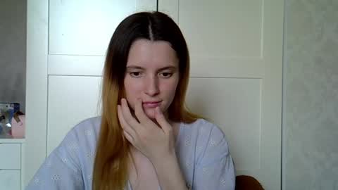 Snapshot of katte_light chatting on 06-29-26, 04:40 katte light online show from 06-29-26, 04:40