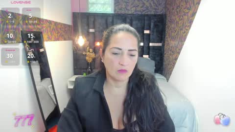 Snapshot of kattemilf_ chatting on 05-25-26, 12:55 K A T T E online show from 05-25-26, 12:55