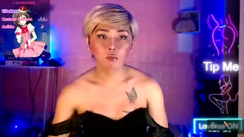 Snapshot of kattiecurrent chatting on 06-18-26, 03:29 Saisy online show from 06-18-26, 03:29