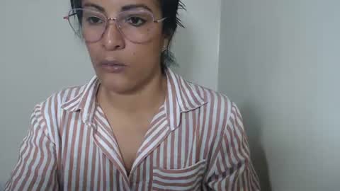Snapshot of kattleyagray chatting on 07-13-26, 06:55 KattleyaGrey online show from 07-13-26, 06:55