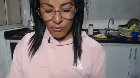 Snapshot of kattleyagray chatting on 07-17-26, 09:30 KattleyaGrey online show from 07-17-26, 09:30