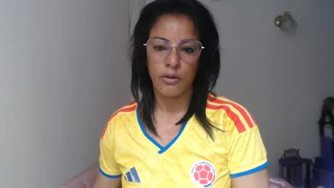 Snapshot of kattleyagray chatting on 07-20-26, 01:24 KattleyaGrey online show from 07-20-26, 01:24