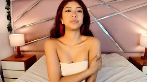 Snapshot of kattravens chatting on 11-25-25, 01:22 katt online show from 11-25-25, 01:22