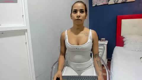 Snapshot of katty_cooper1 chatting on 05-31-26, 10:11 katty online show from 05-31-26, 10:11