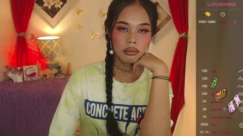 Snapshot of katulan_anderson09 chatting on 03-11-25, 03:56 Camilla online show from 03-11-25, 03:56