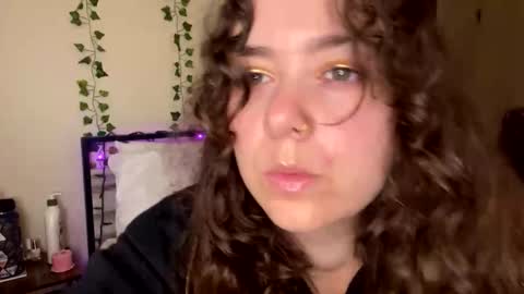 Princesse Kat  online show from 12-17-25, 09:54