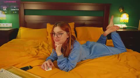 Katy      -    online show from 11-16-25, 03:12