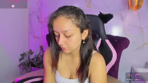 Snapshot of katy_sweet19 chatting on 07-11-26, 10:40 Katy online show from 07-11-26, 10:40