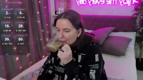 Kate online show from 11-15-25, 04:43