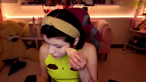Snapshot of katyazaitseva chatting on 04-23-26, 12:26 Katya online show from 04-23-26, 12:26